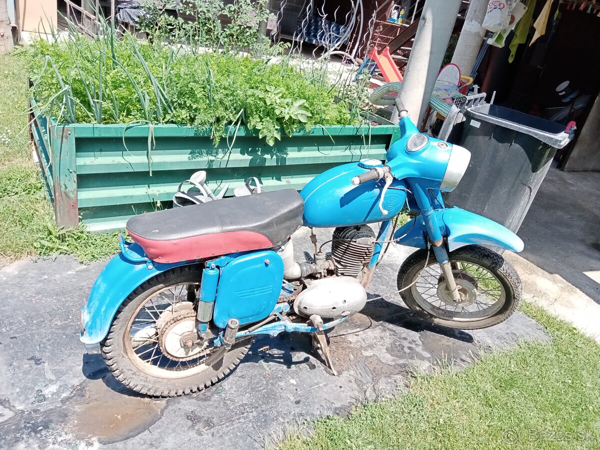 ČZ 175