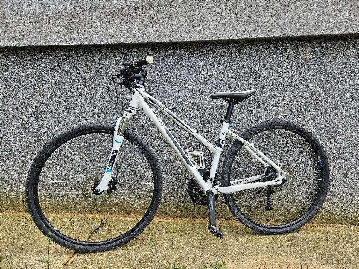 Dámsky cube curve bike vo výbornom stave