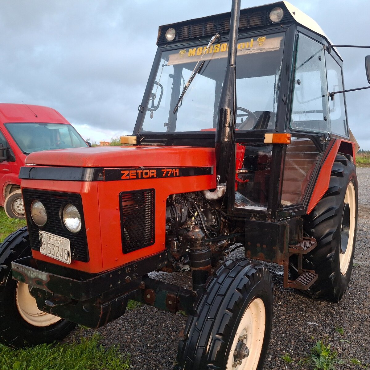 Predám Zetor 7711