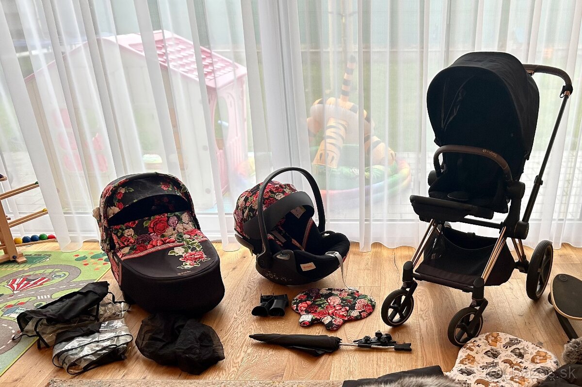 Komplet set Cybex Priam Rose gold + Spring Blossom dark