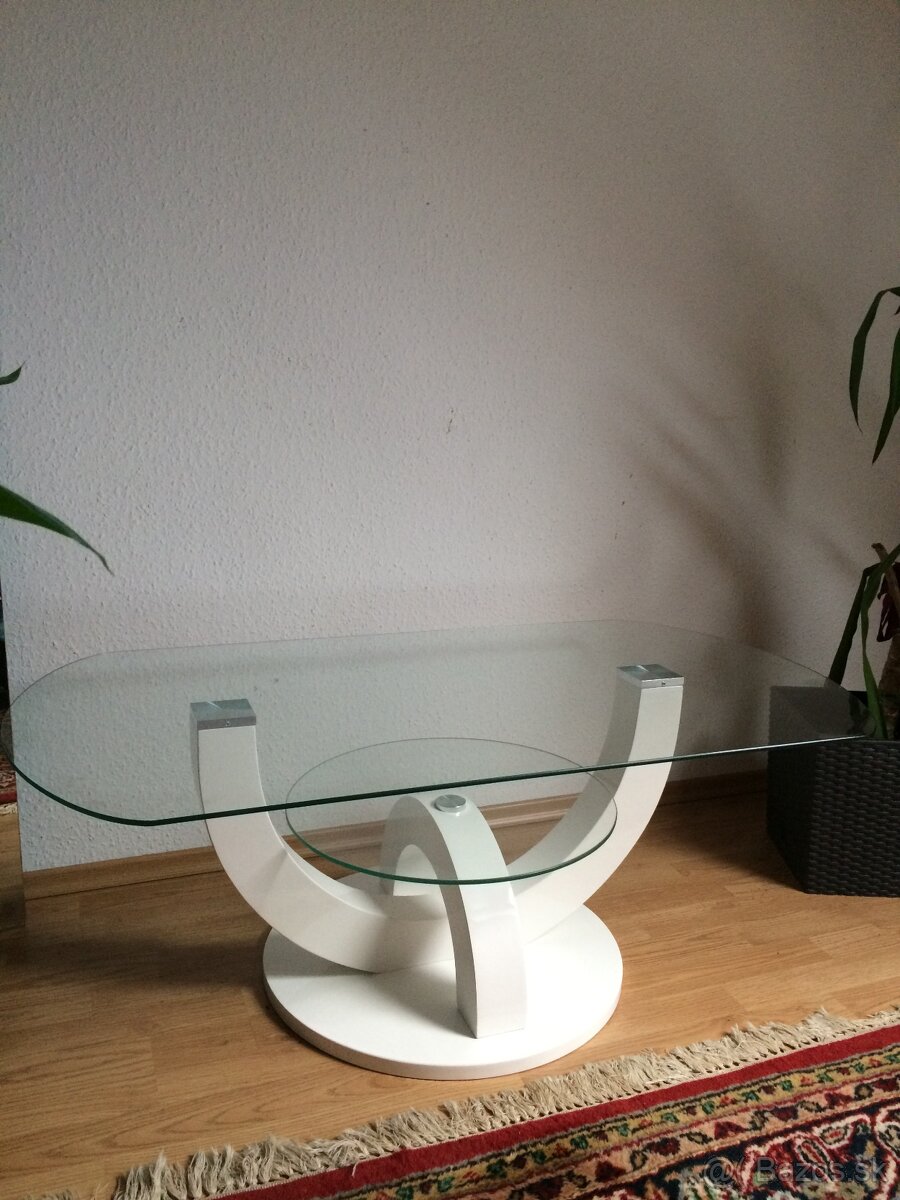 Konferenčný stolík