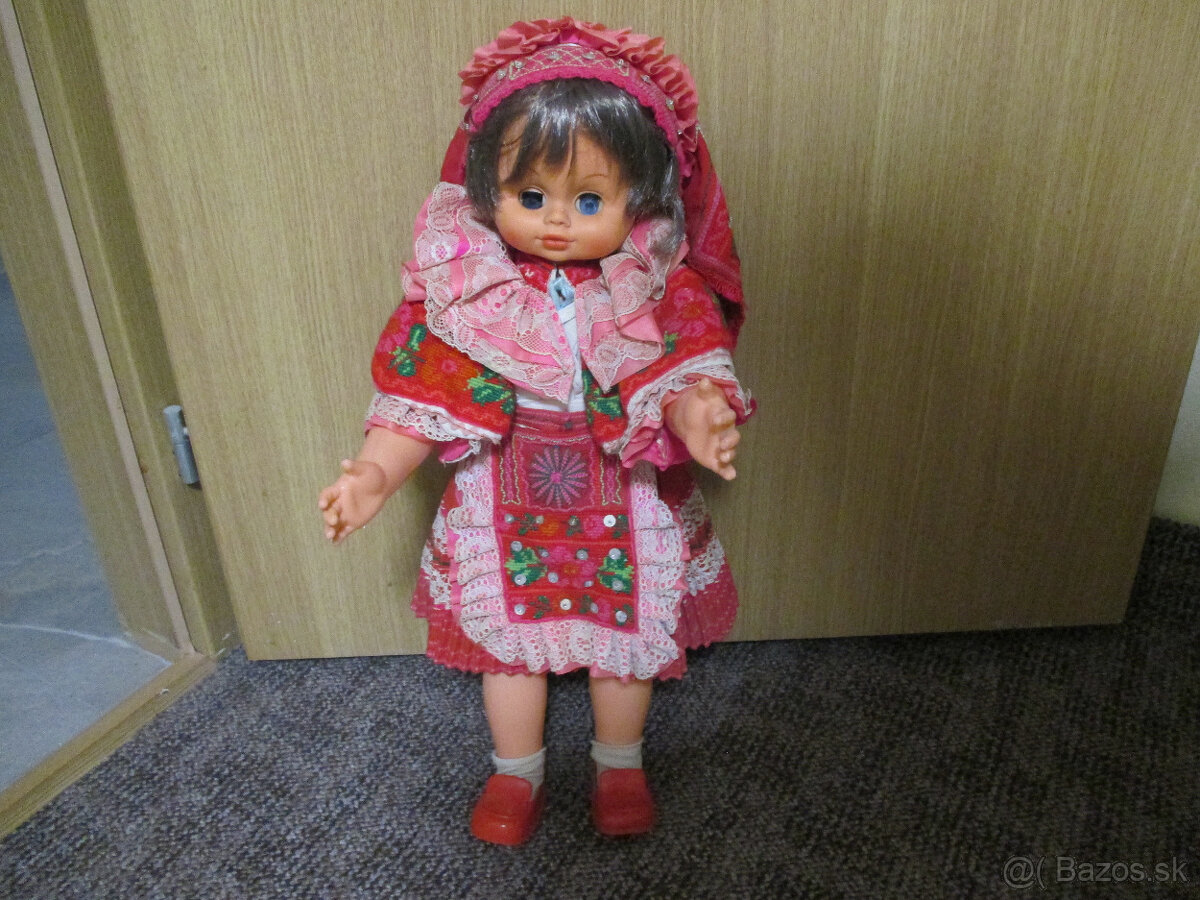 Bábika v kroji