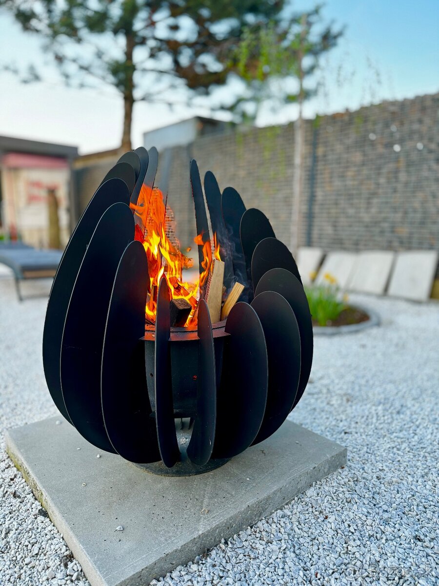 Záhradné ohnisko -  Unikátny tvar - Tulipán