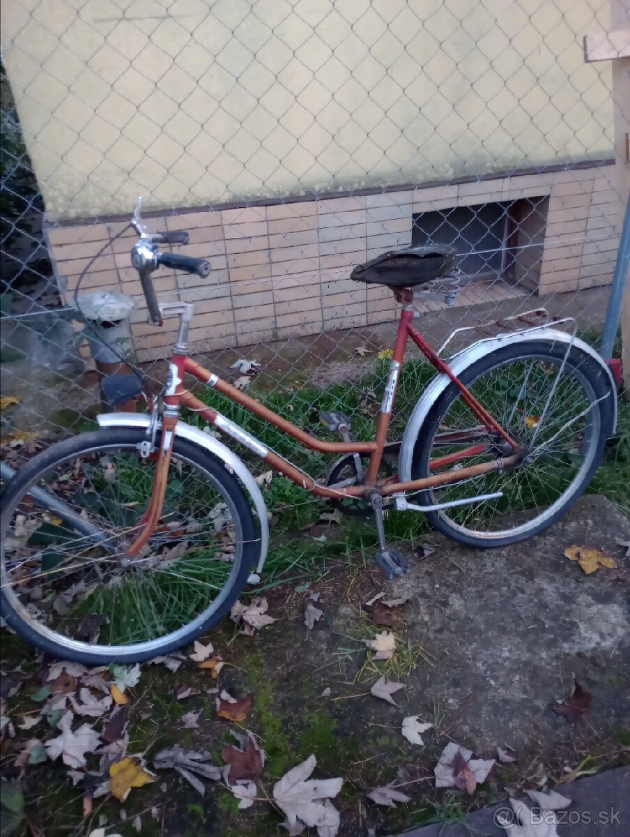 Predám starý bycikel Zn.Velamos super de luxe