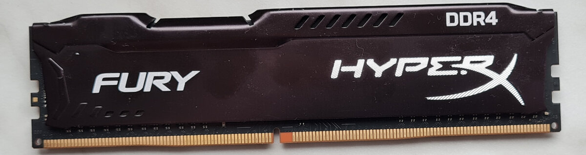 1x16 GB DDR4 Kingston