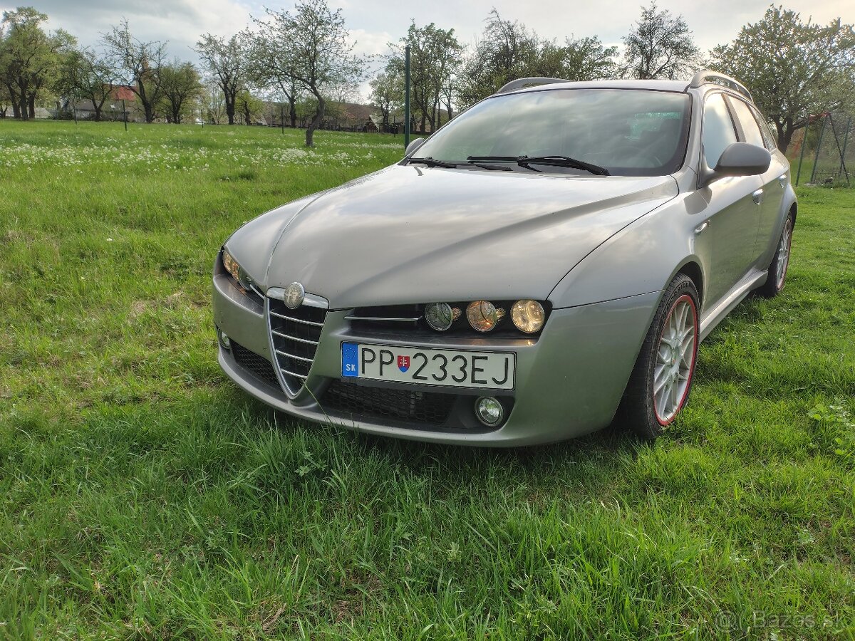 Predám Alfa Romeo 159 1.9.jtd.110kw verzia tí