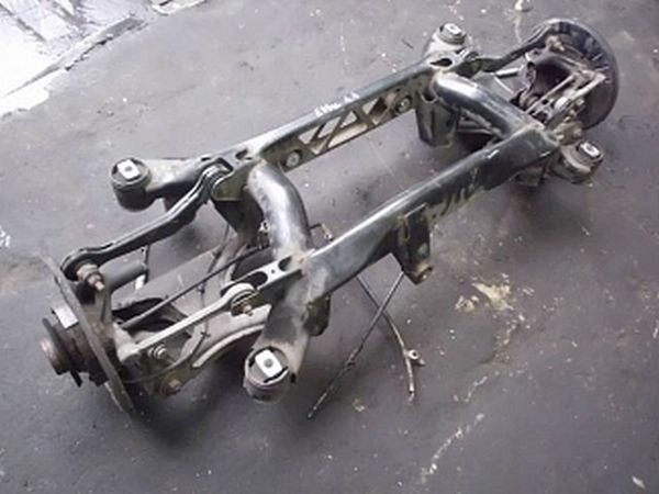 bmw diely z e38 zadne aj predna naprava na diely