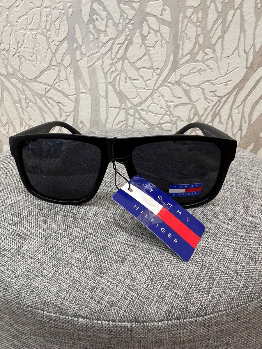 Panske slnecne okuliare TH cierne