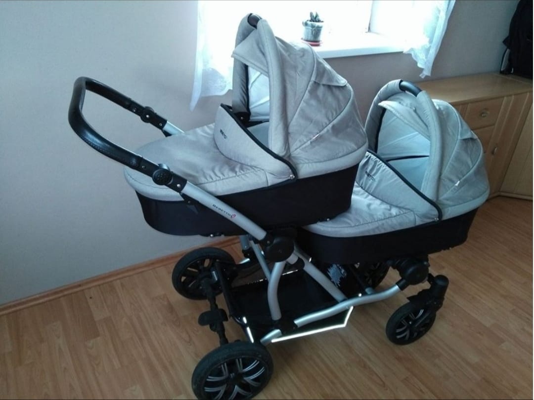Ponukam kočiar pre dvojičky- surodenecky.