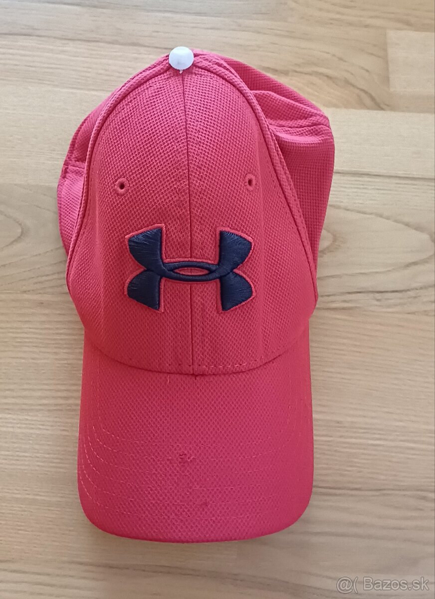 Under Armour červená