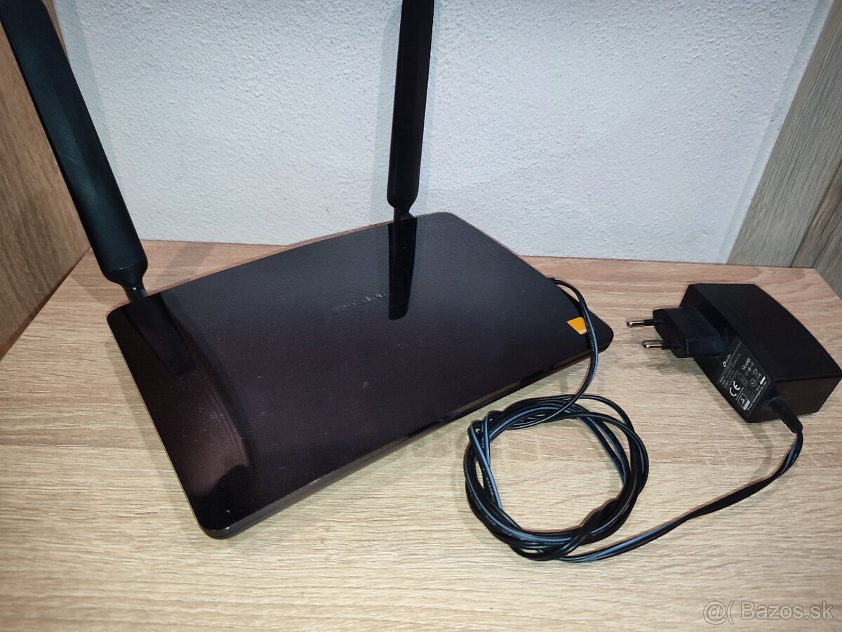 TPLINK MR200 Flybox Orange 4G wifi router