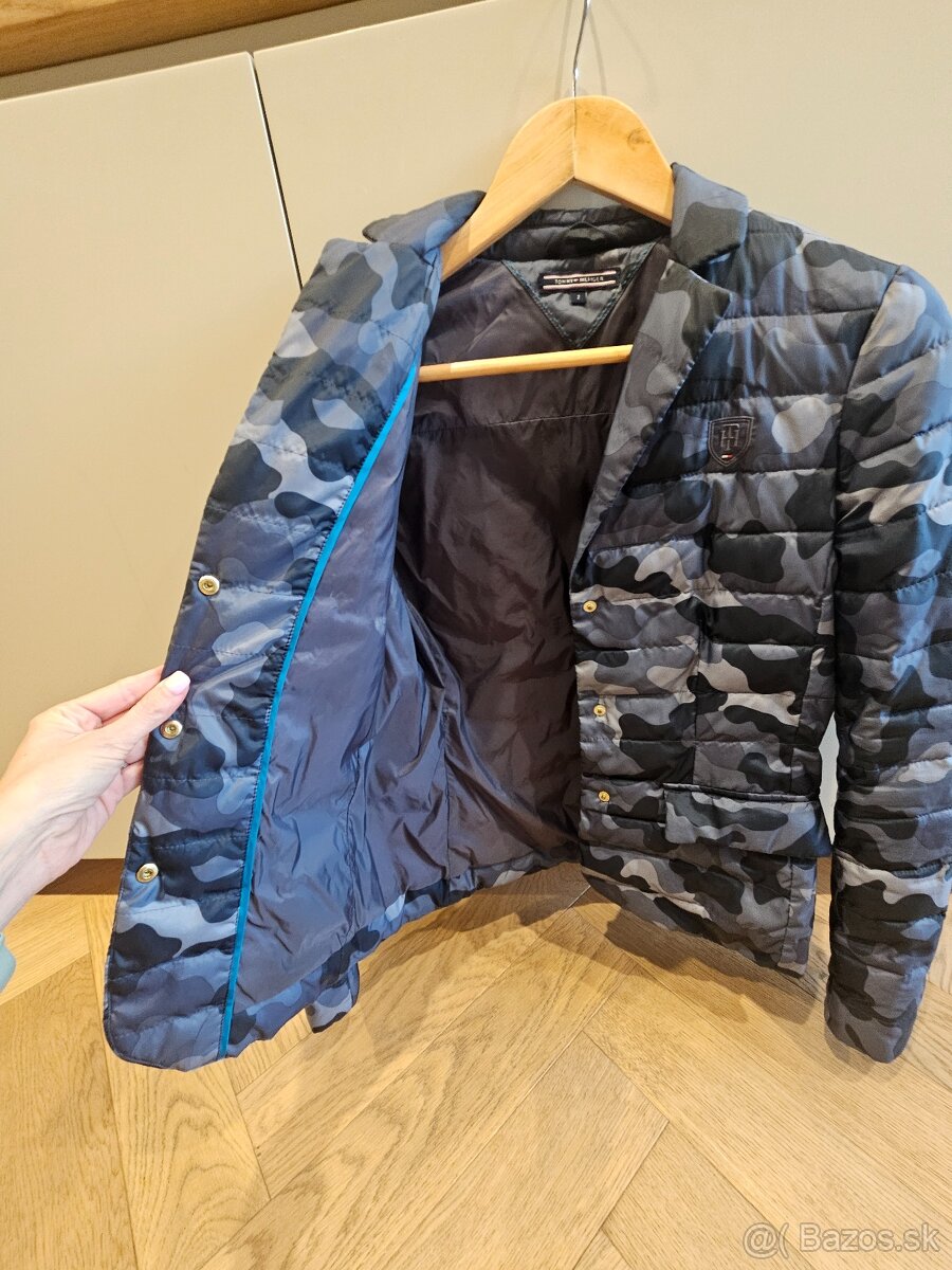 Tommy Hilfiger prechodna bunda nova