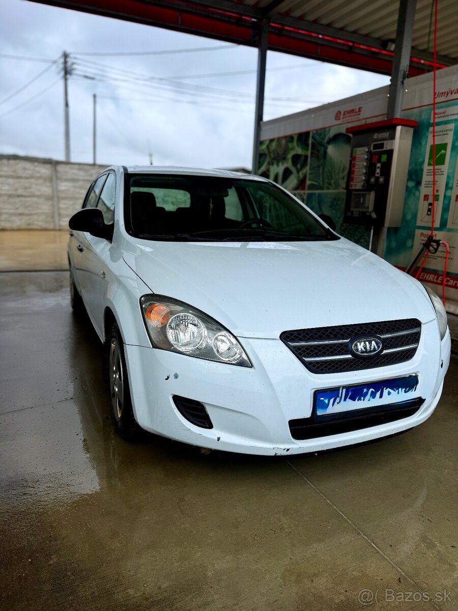 KIA Ceed 2009 1.4 77Kw
