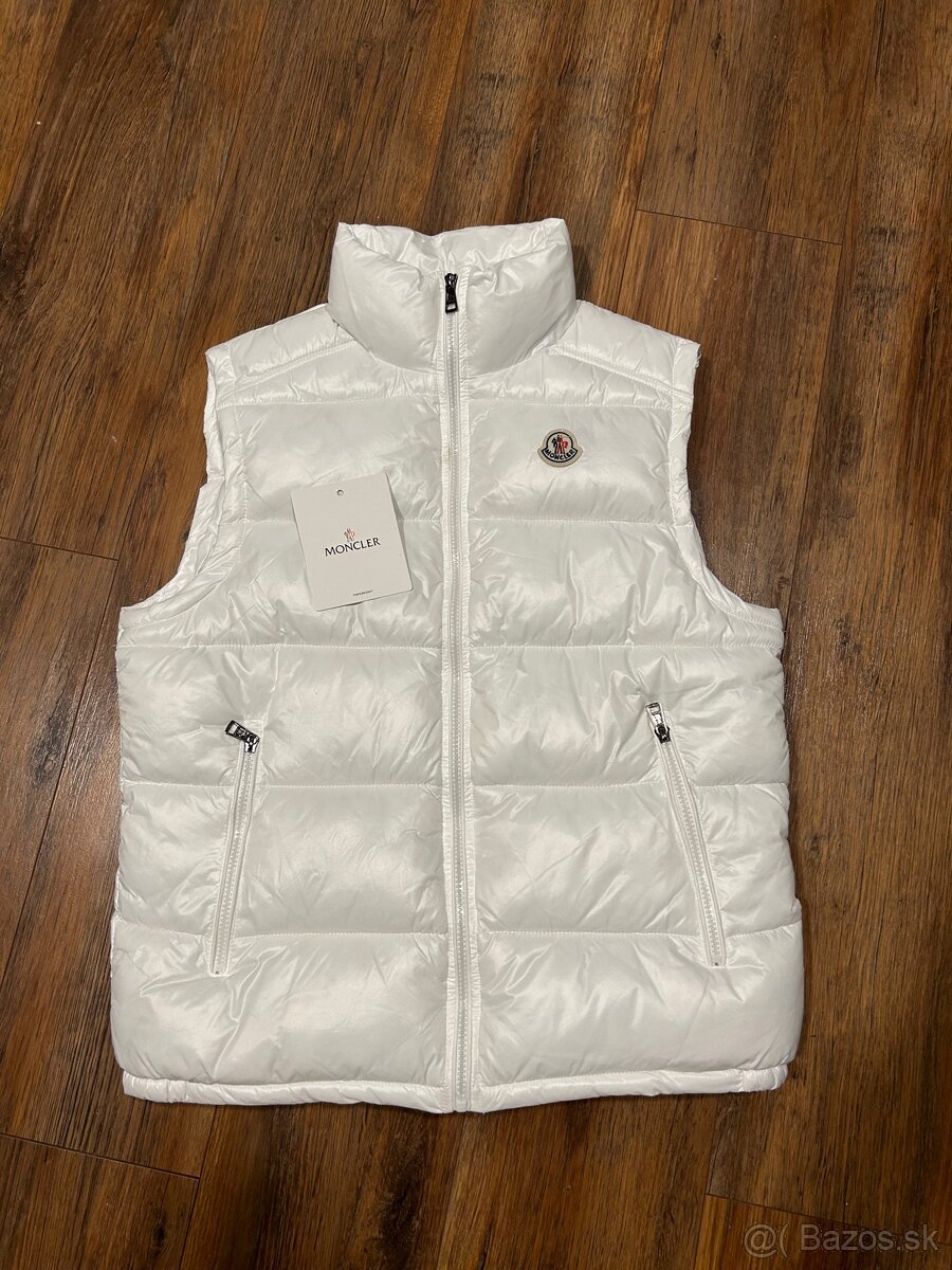 Biela moncler vesta kvalitna perfektne nova nenosena vest