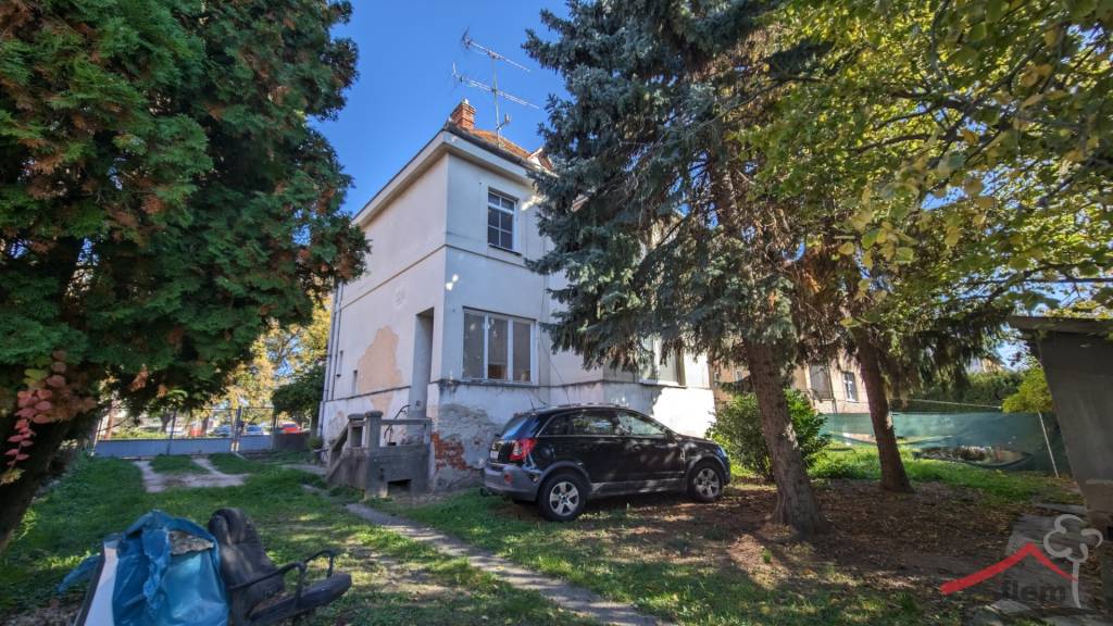 3-izbový rodinný dom na predaj vo Vrábľoch, pozemok 1094 m2