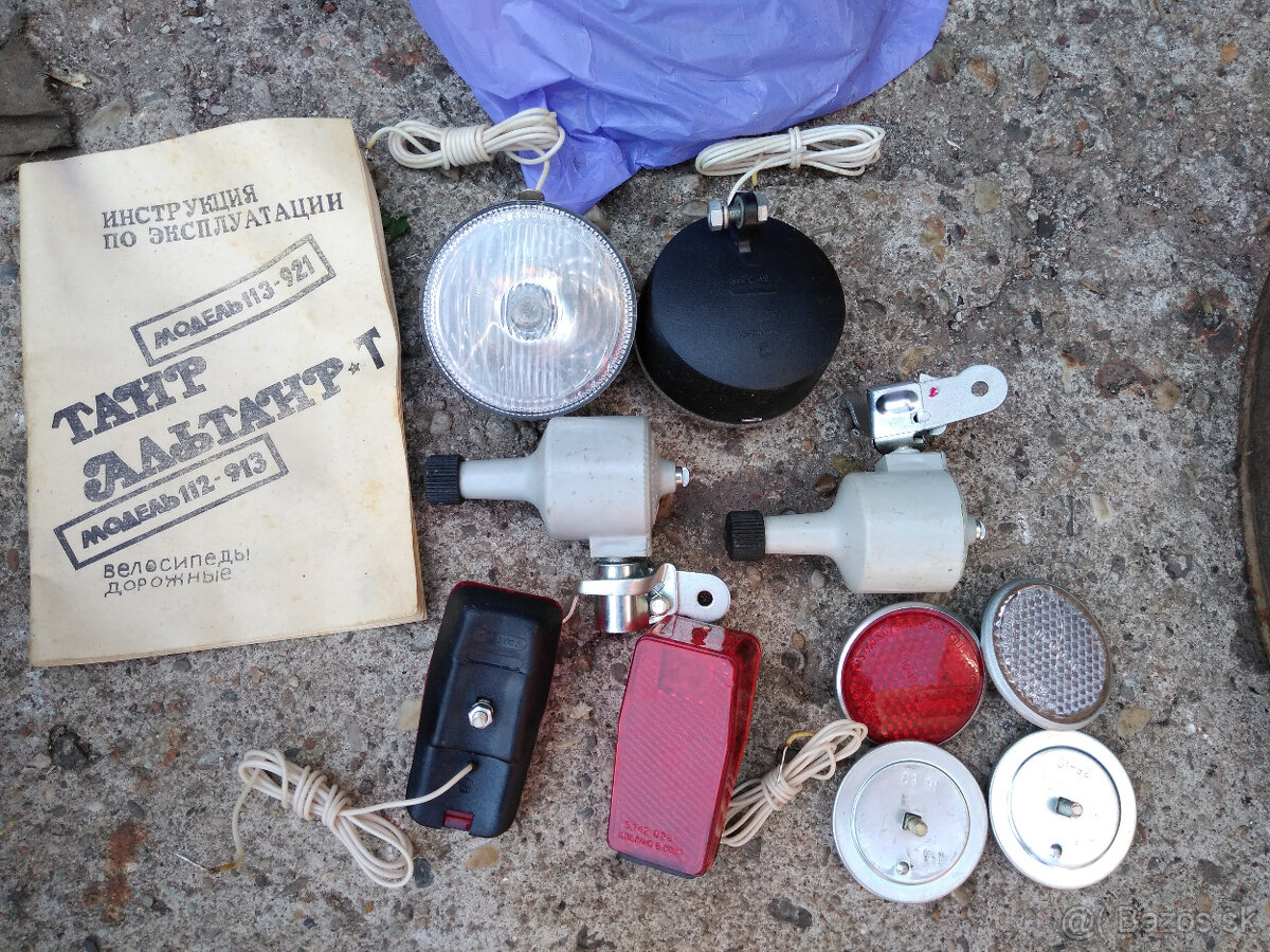 retro dynamo, svetlá, odrazky