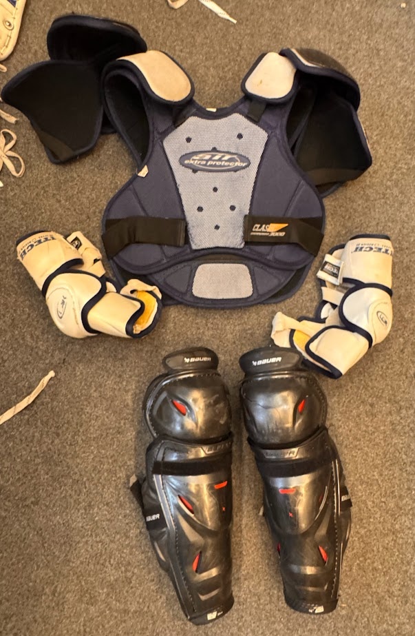 HOKEJOVÁ VÝSTROJ SENIOR