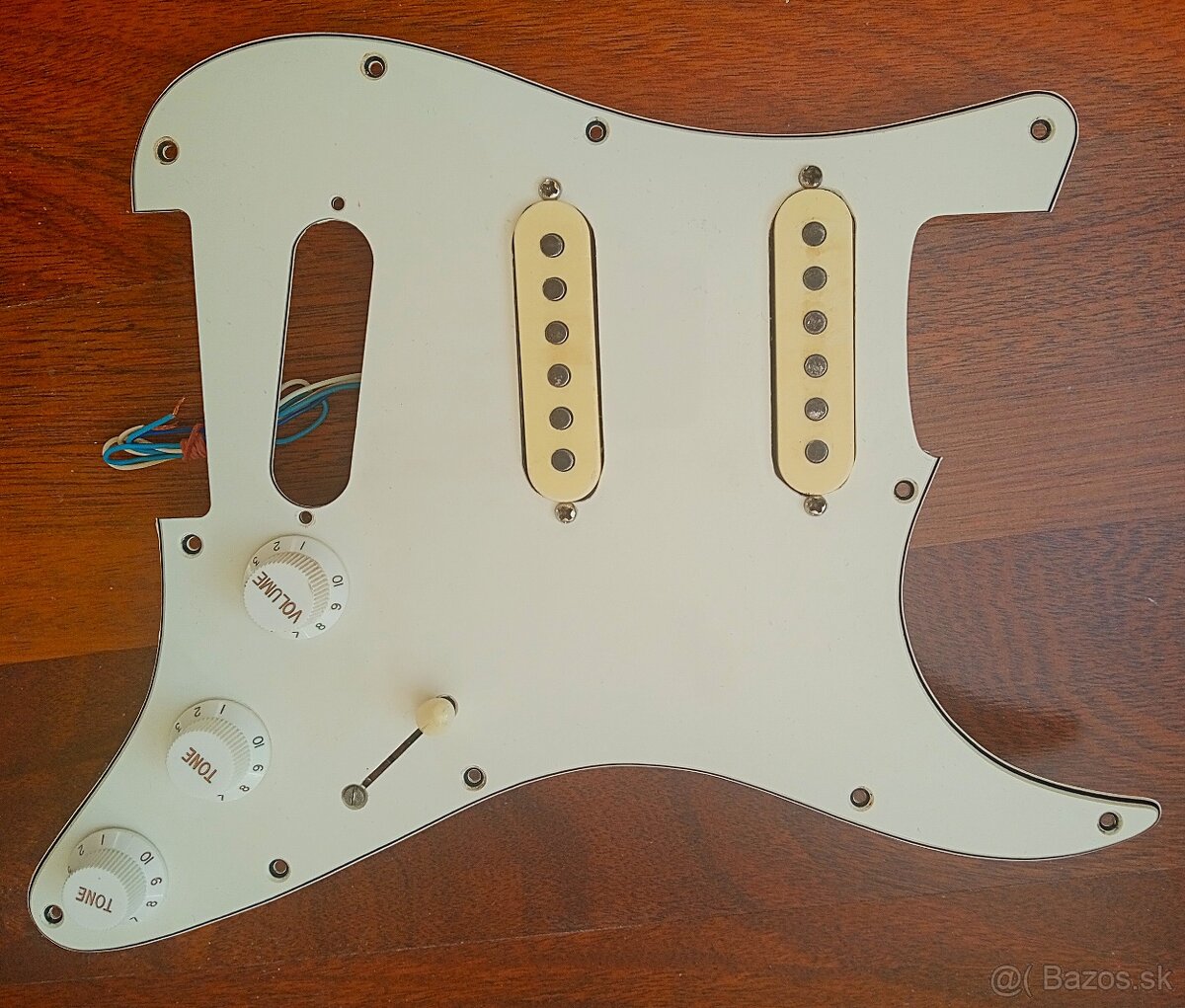 Pickguard,snímače,poťáky,3-pol.switch, Greco,Maya 70 roky