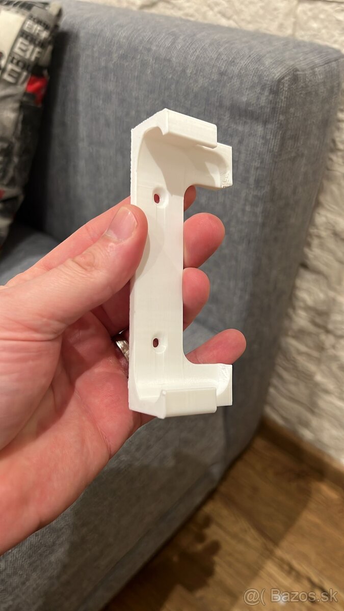 Ubiquiti držiak na switch