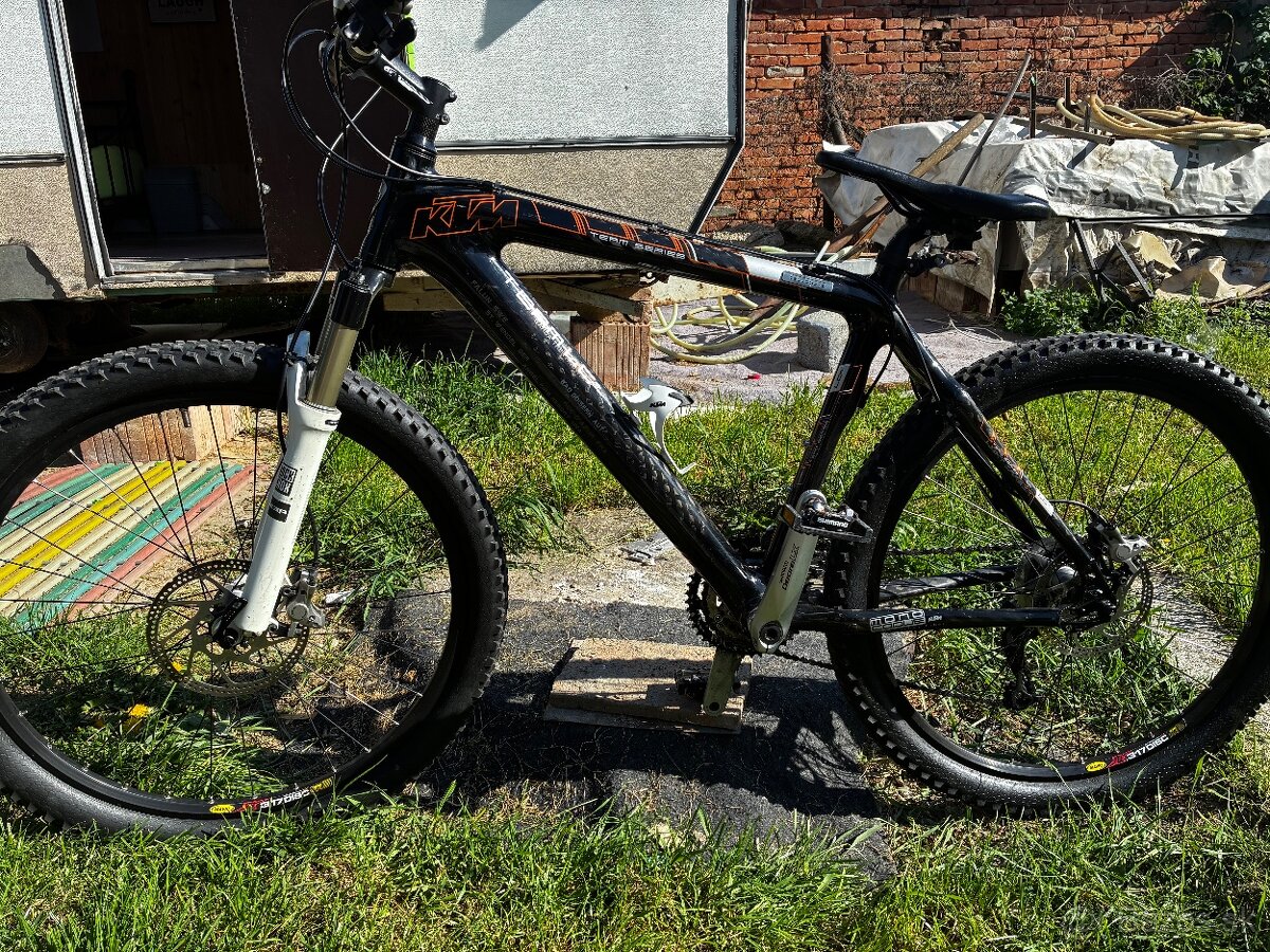 Predam tento KTM light carbon bycikel