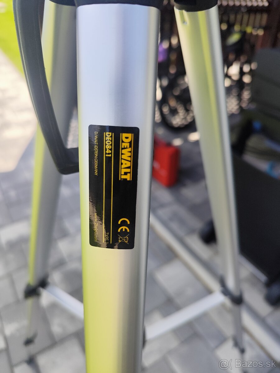 Predám nepoužívaný statív Dewalt DE0841