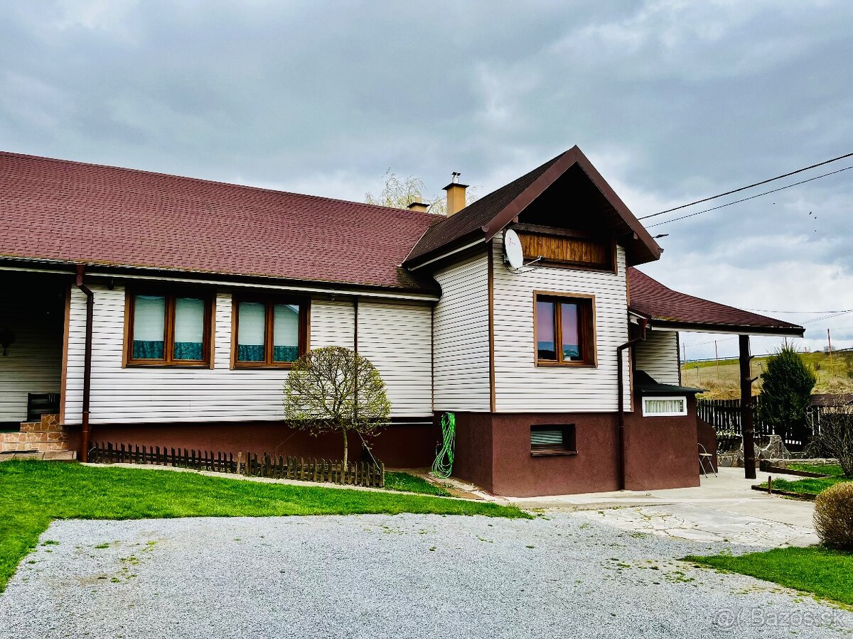 VÝNIMOČNÝ rodinný dom 1 100 m2 PO, Svinia