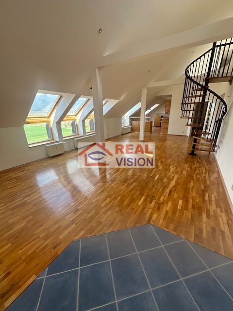 Predaj 5 izbový slnečný mezonet 179 m2, 146 m2 úžitková Popr