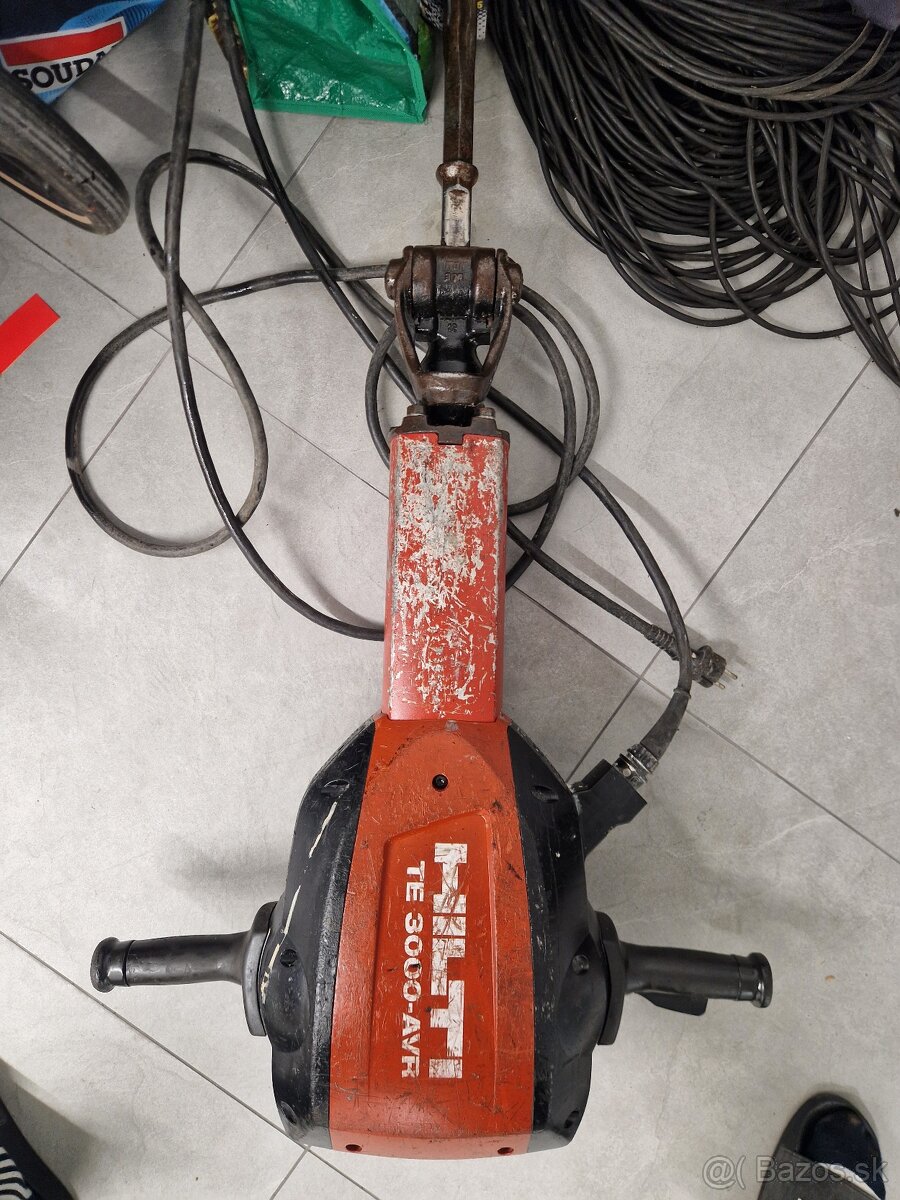 Zbyjacie Kladivo hilti Te 300 avr