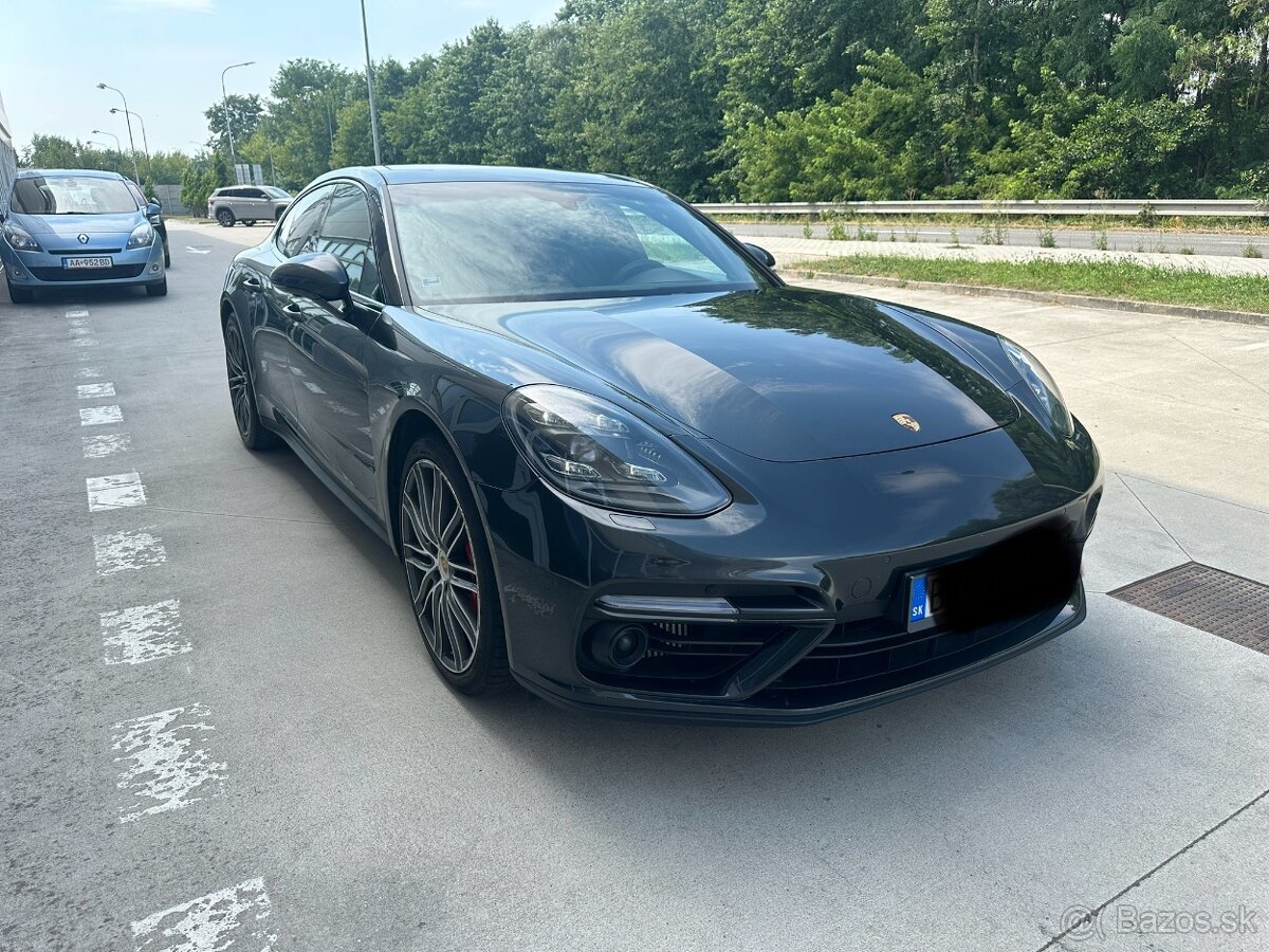 Porsche Panamera Turbo