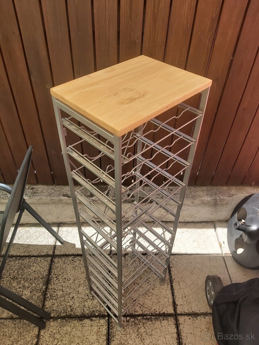 Stojan na 30 fĺ. vína