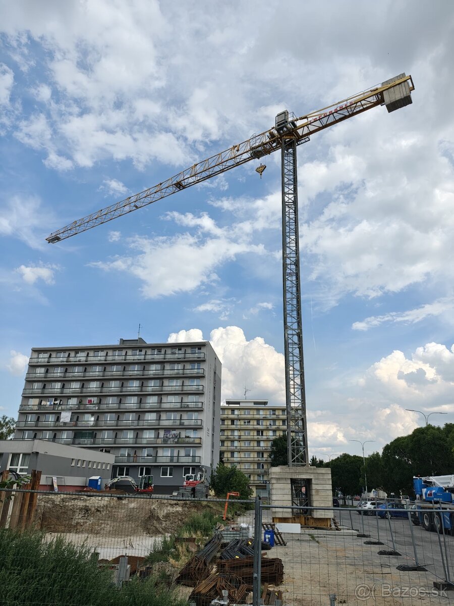 Stavebný Žeriav FM 1345 TLX