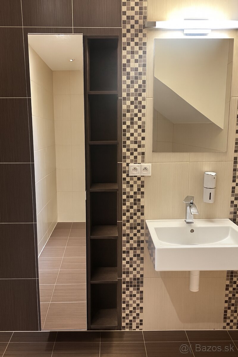 Kupelňová skrinka + umývadlo