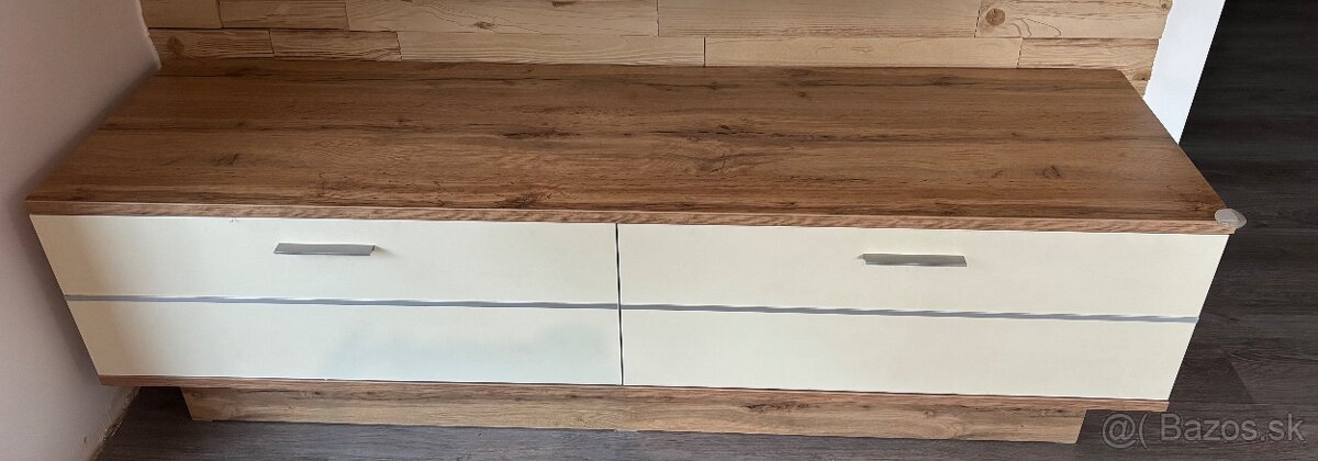 Komoda pod TV + 2 závesné police