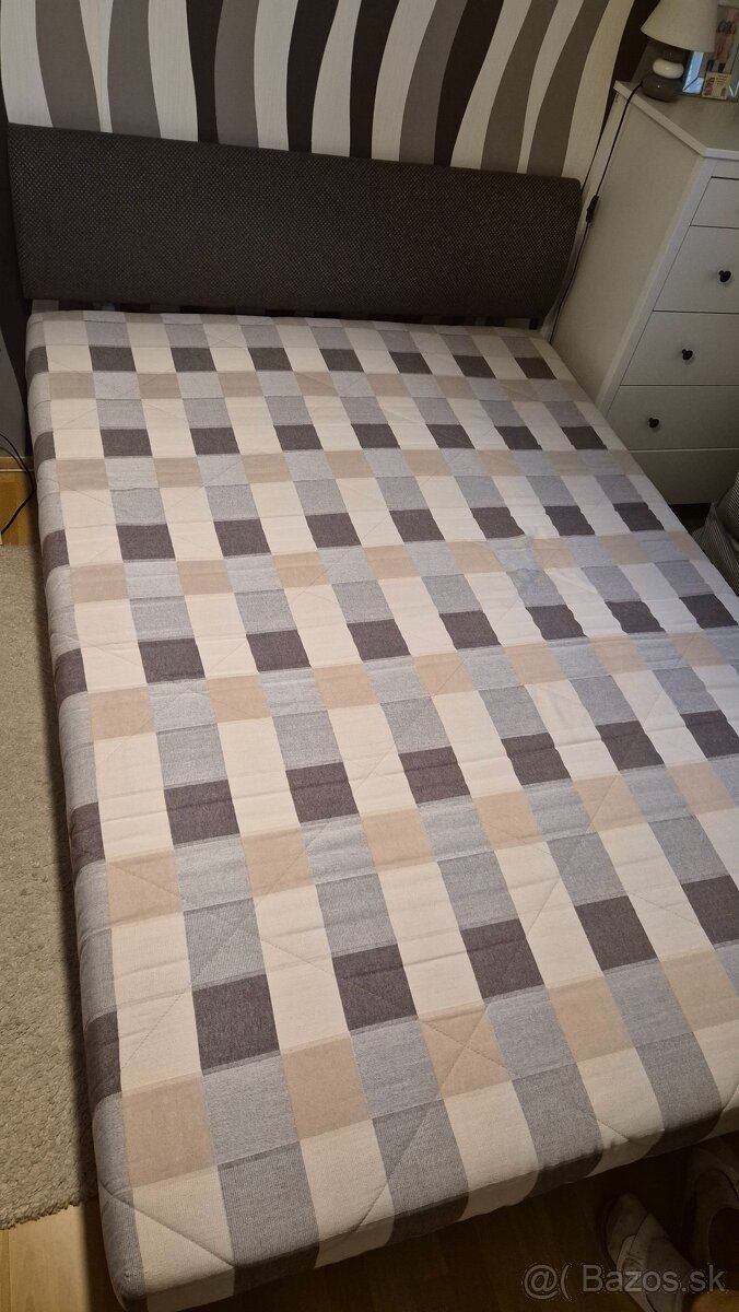 Postel v dobrom.stave