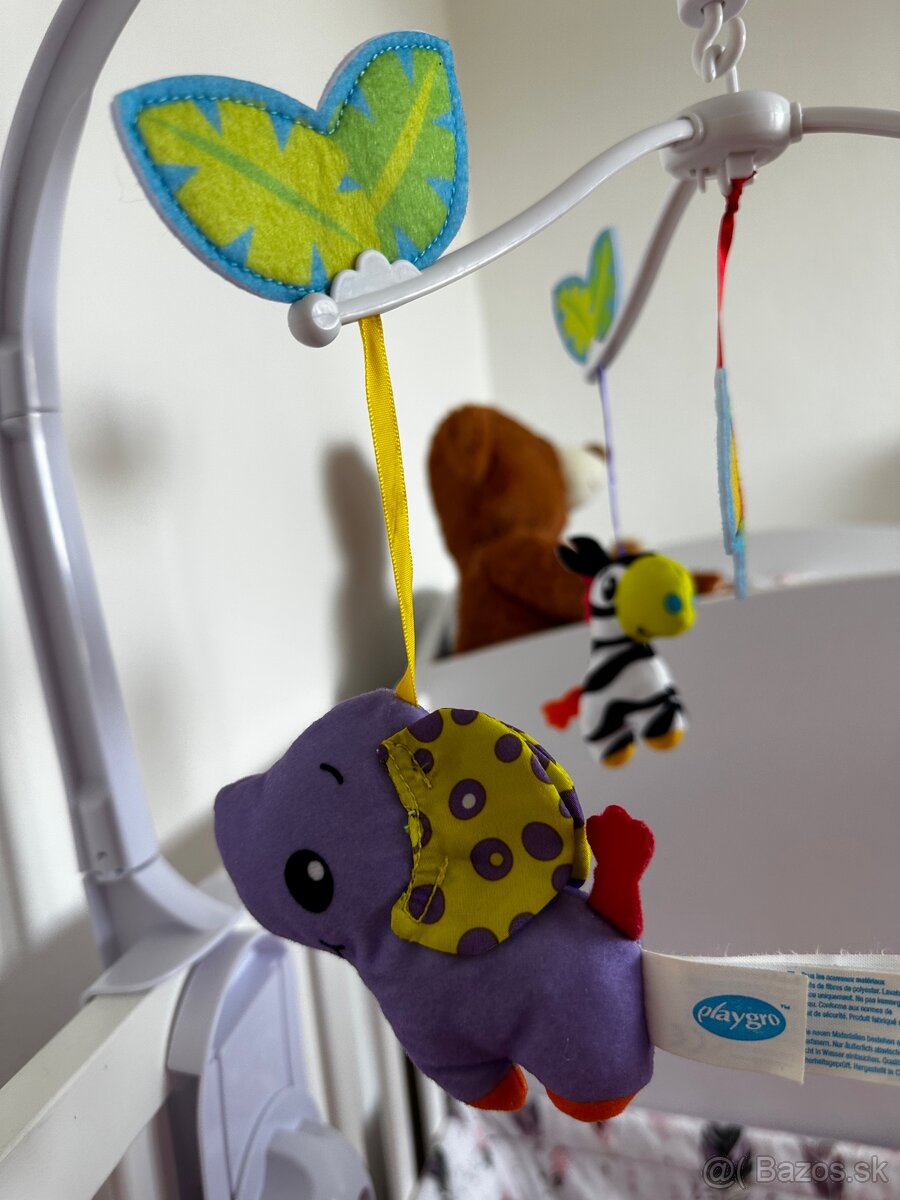 Kolotoč nad postieľku