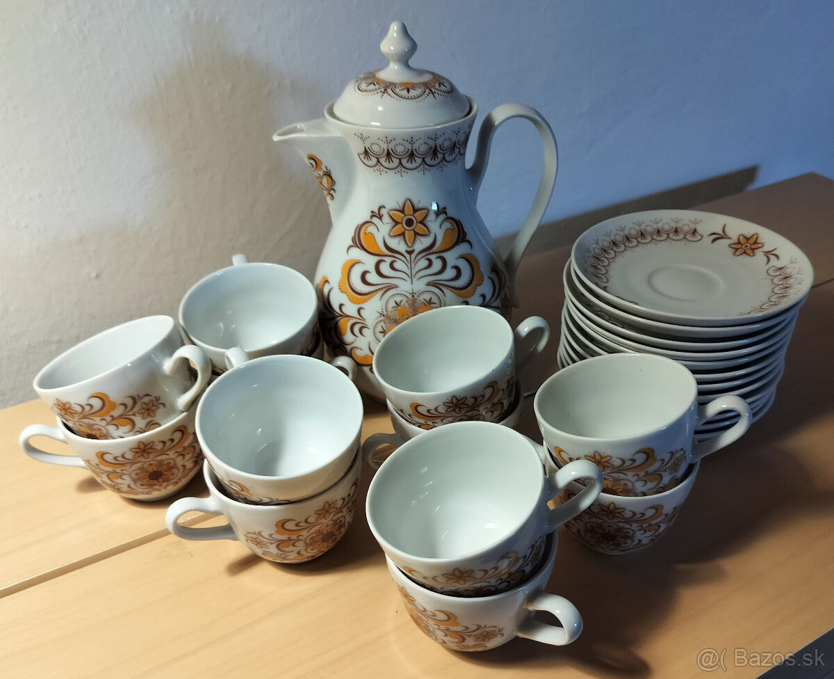 Predám čajový servis z bieleho porcelánu