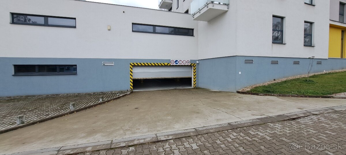 Predám podzemné garážové státie Švermova 42