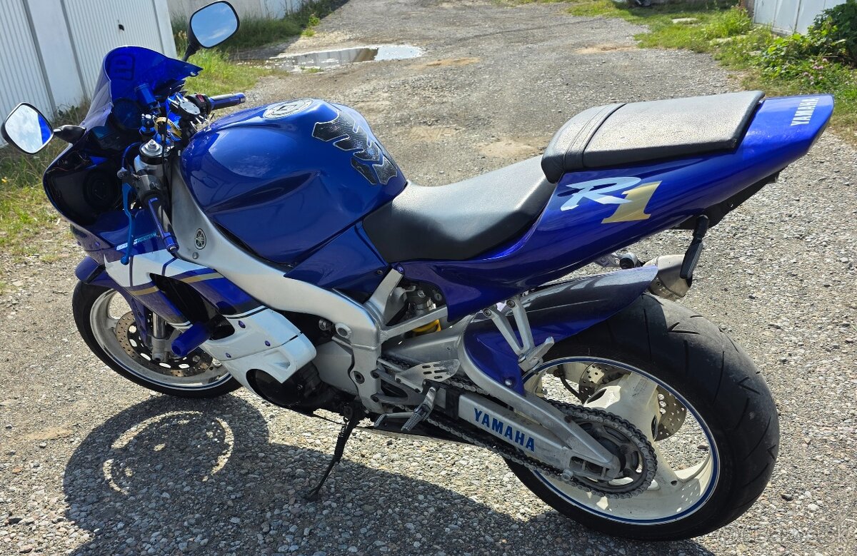 Yamaha r1