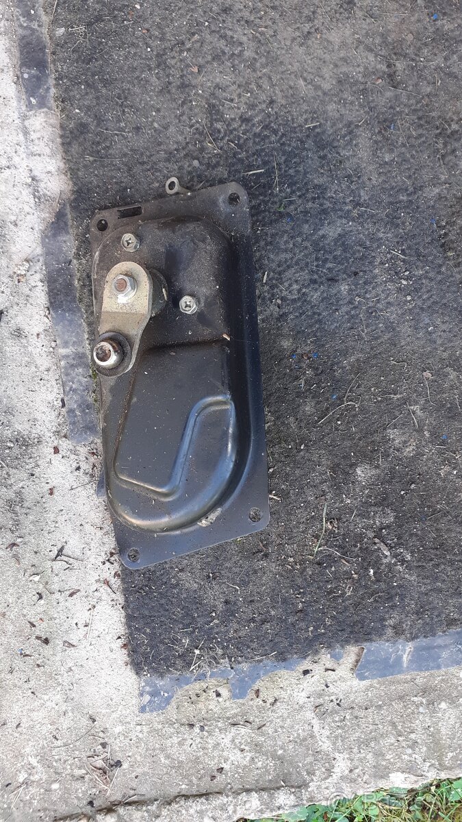 Suzuki vitara motorcek stieracov