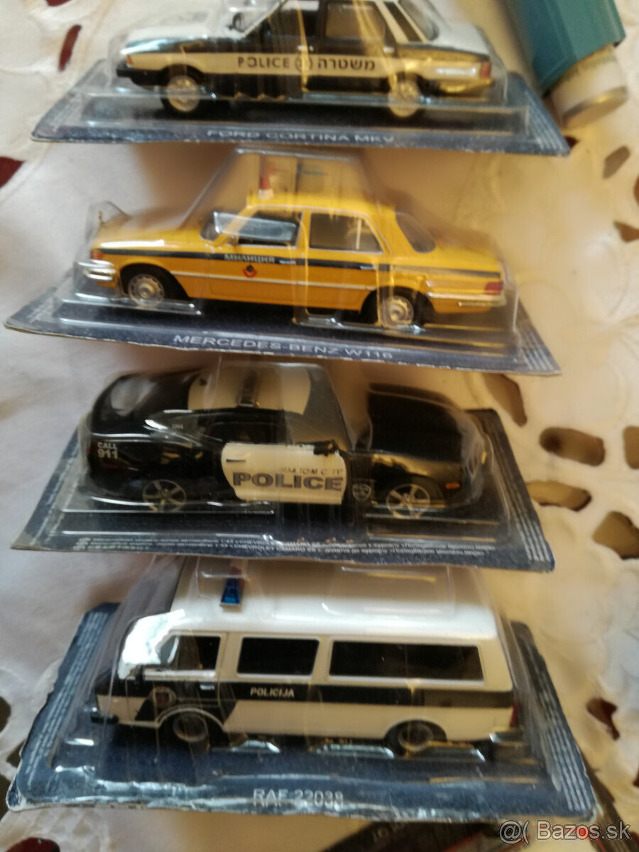 policajne auta 1-43