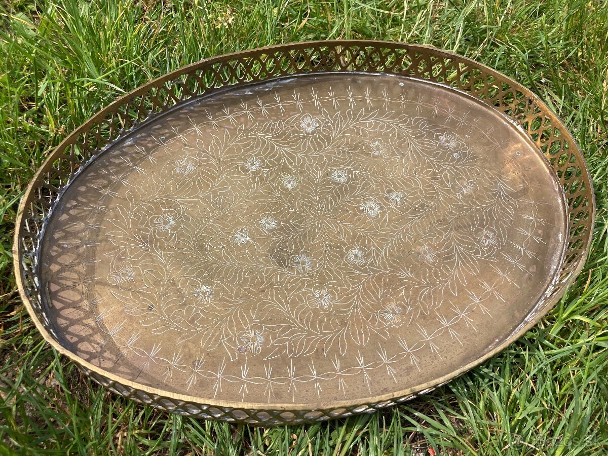 Mosadzný misa podnos