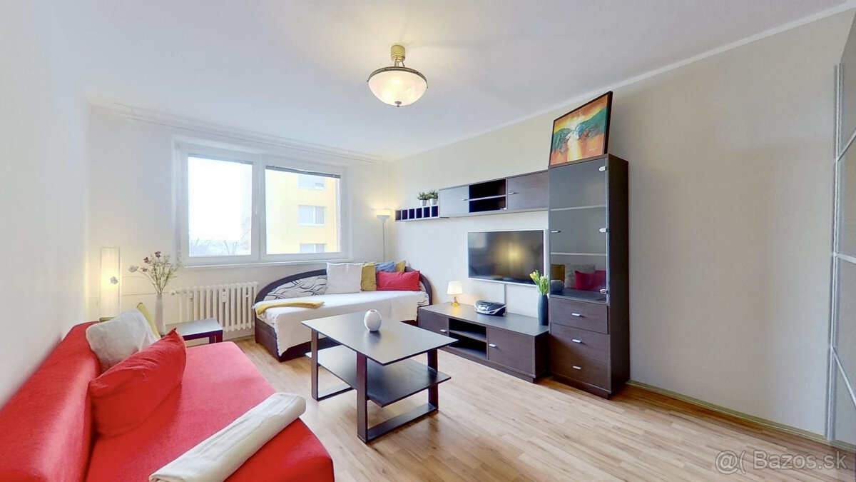 Zariadený 1-izb. byt na prenájom vhodný aj pre domáce zviera, Bratislava