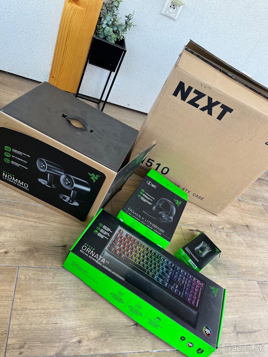 Predam herny pc, klavesnicu, mys, repro, sluchadla razer