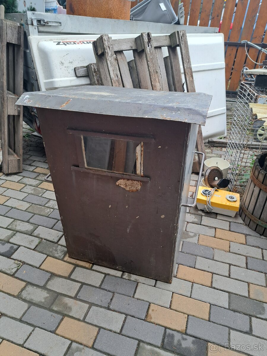 Skrinka na plynove hodiny