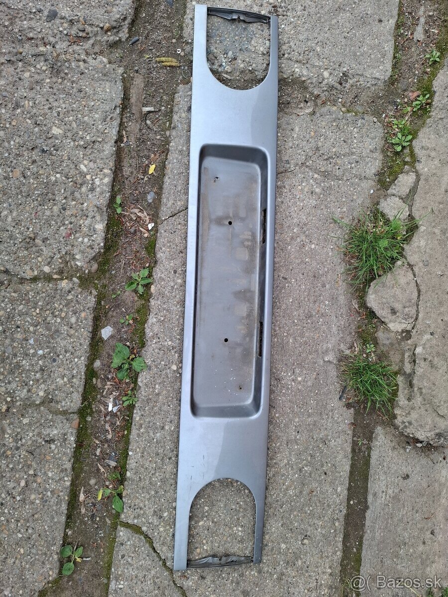 Zadný Plast sharan Cena 20eur