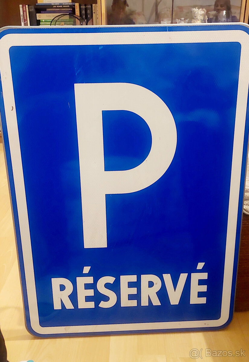 predám dopravnú značku parkovisko