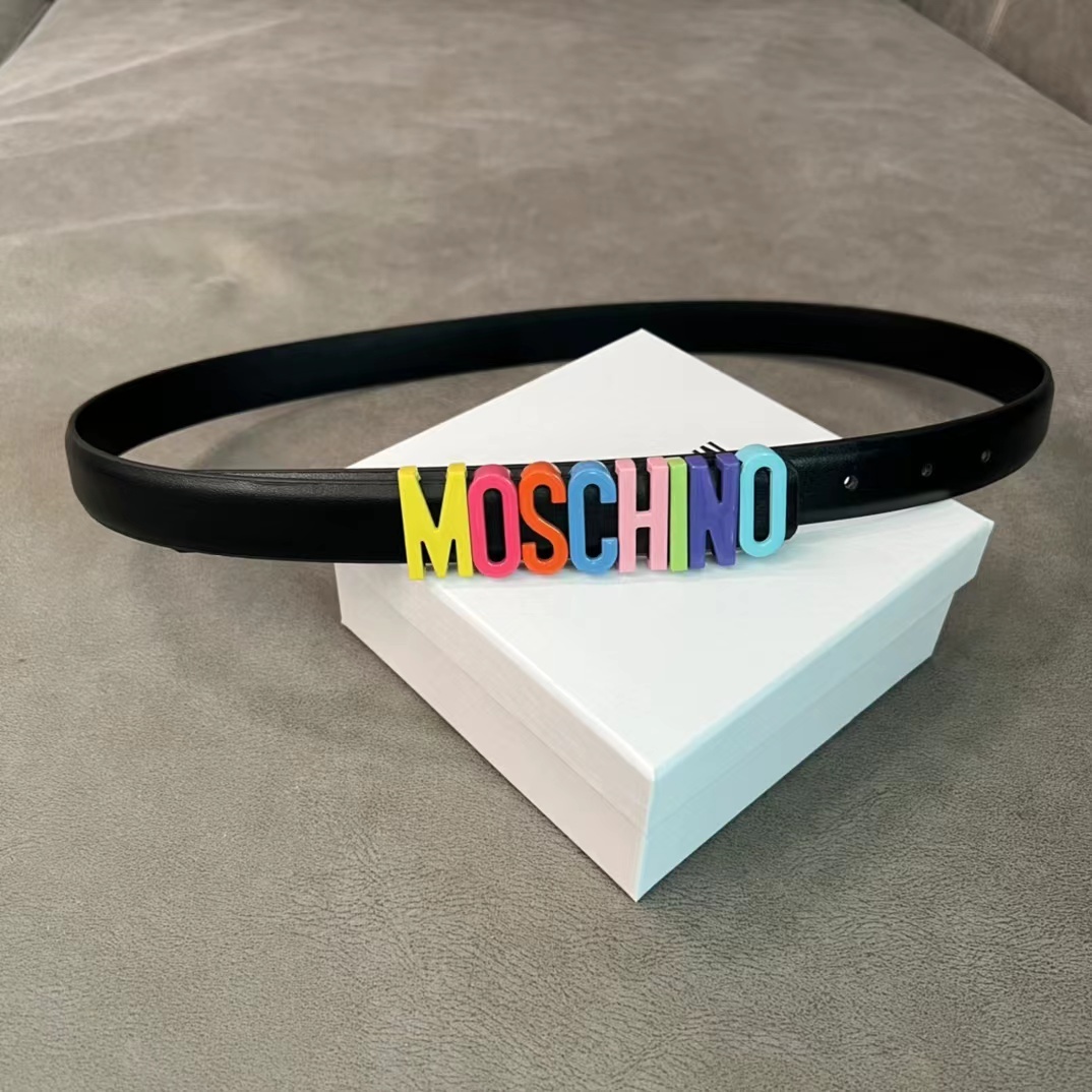 Moschino opasok