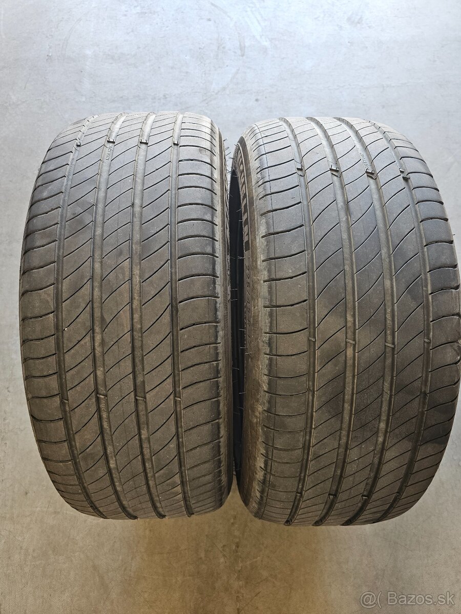225/45R17