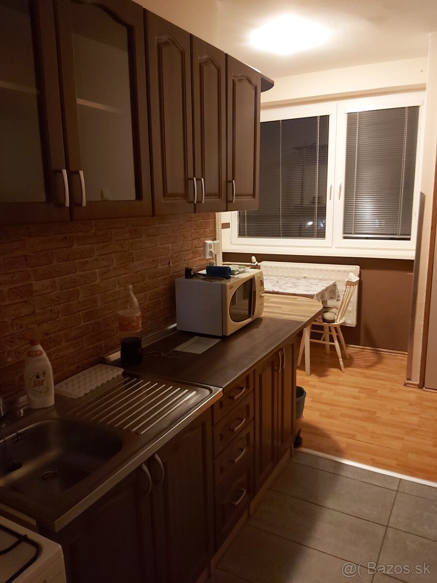 Prenajom 3 izbového bytu