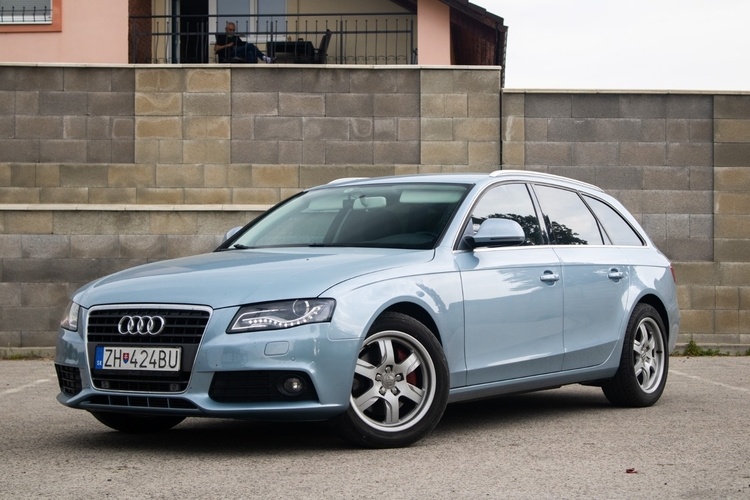 Audi A4 Avant 2008 /AJ NA SPLATKY/